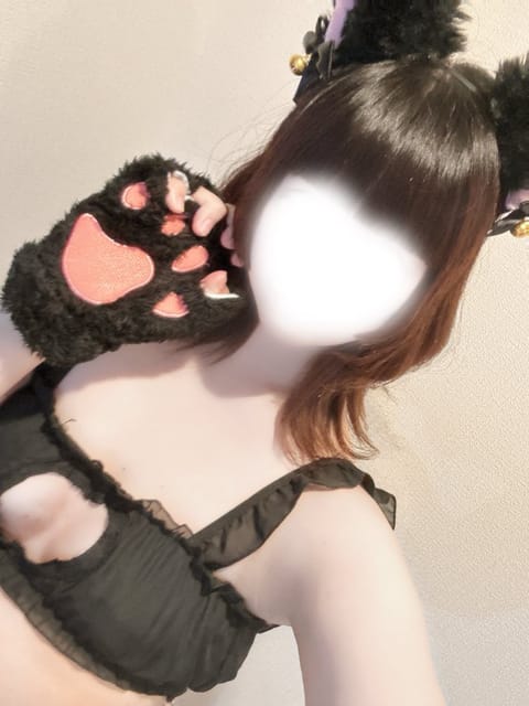 おはようございます❕

最近ボブが恋しくなってきました🥺
でも髪切るのってなかなか勇気いるよね😵‍💫😵‍💫

本日⏰12
