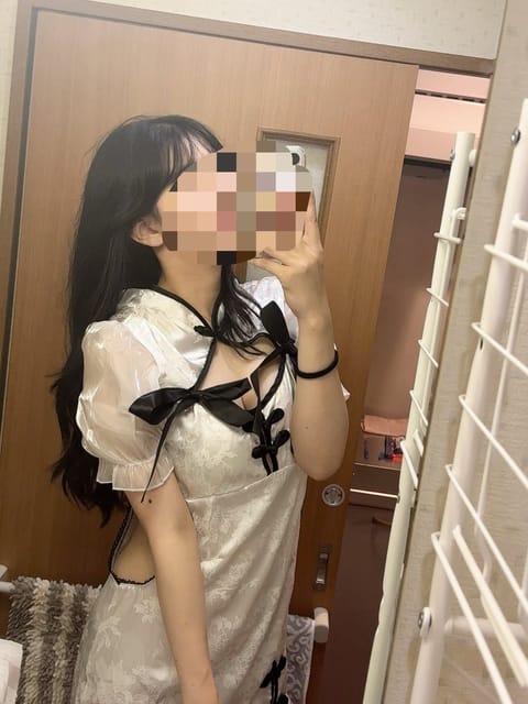 本日も出勤中〜です🌸

華金も一緒に楽しもうね💓💓