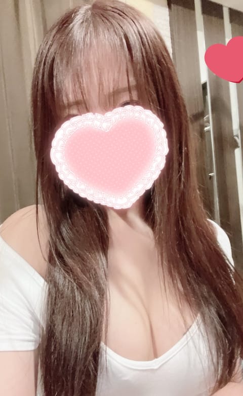 こんばんは、れいなです🪽

本日26時までルームいます🥺💕
今週の出勤は今日だけなので会いにきてくれたら嬉しいです✨

