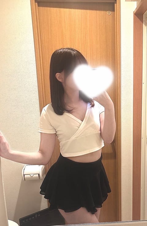 こんにちは🐶

20-1 ⌇ 荻窪です♡
ジメジメ暑さでお疲れの方、ひたすらに癒されたい方、お待ちしてます✨