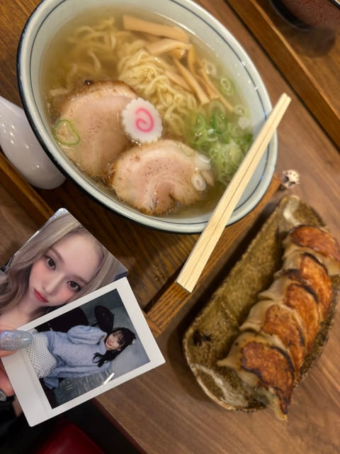 ご飯行った時は大体いつもチェキと写真撮るのが当たり前なってる🥺🥺

環奈ちゃんの新しいチェキ欲しい🥺🥺