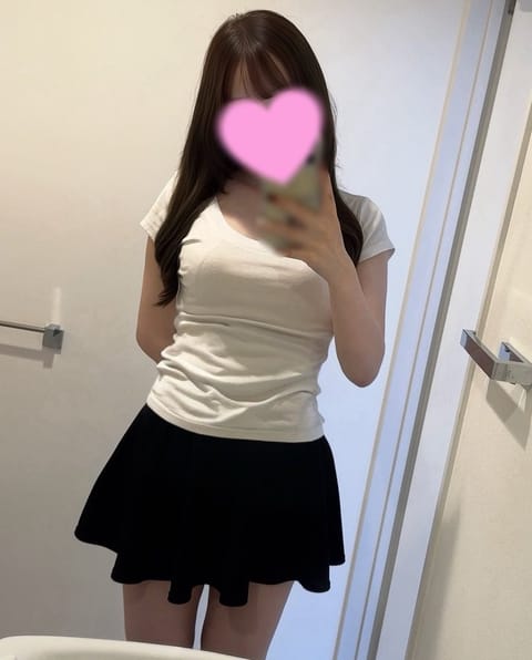 本日Web予約公開いたしました🤍

12/1（月）12:00~18:00
12/5（金）18:00~23:00 満枠

