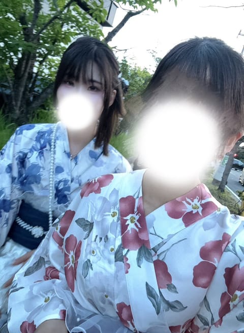 出勤しました〜！

雨予報なかった気がしたのにちょっとぽつぽつしててびっくり꒰՞ °ᗝ°՞꒱

昨日花火大会に行ってきて