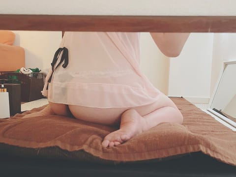 おはぴっぴ🐰
本日も11時～出勤です- 📢

明日の出勤を土曜に変更したので
予定合う方まってます🫶

ドMくんってどん