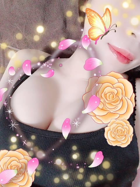 私のお気に入りの白桃のパピコが店頭から消えてるー(´；ω；｀)

これからはチョコミントの季節だなっ！

とりあえず今日