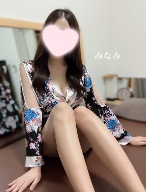 みなみ出勤しました🎀
12月23日(月)19時30分〜23時30分
🈵19時30分〜
🈳21時40分〜
先日ははじめまし