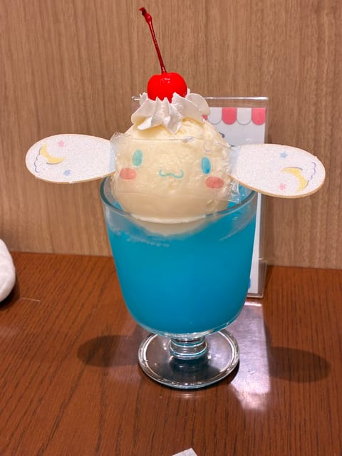 先日、サンリオカフェに行ってきました🫶

見た目は可愛いのに、食べ物は思っていた以上にボリューム満点だし美味しかったです