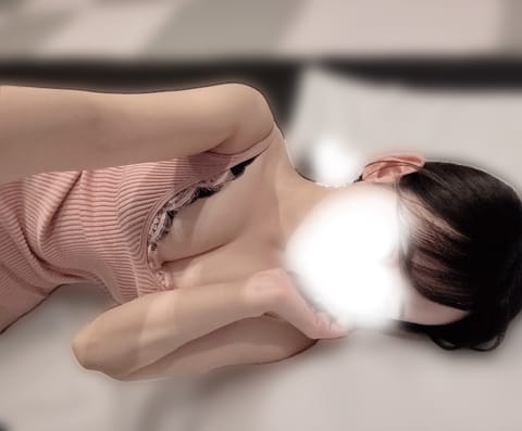 毎日あチュいねっ🎐⸝⸝
涼しいお部屋で一緒にすごそ？🤍⸝⸝