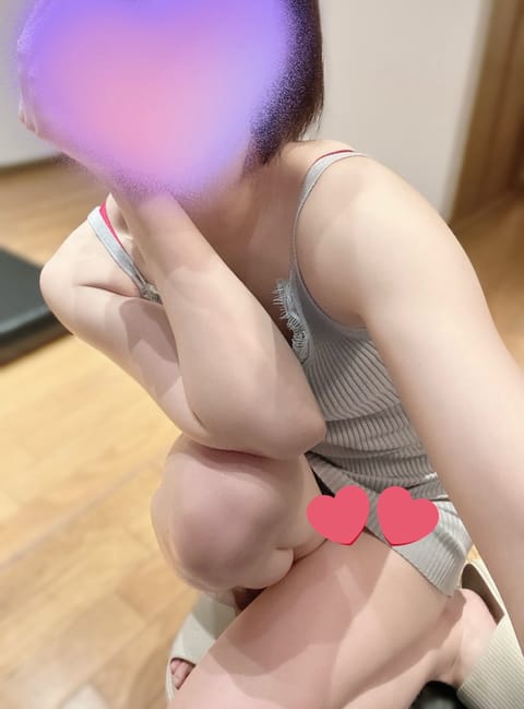 おはようございます🎋
10:00-14:00出勤です！
お問い合わせお待ちしております🩵