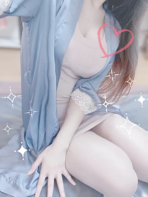 こんにちは！ももこです🍑

今日は沼津room出勤してますっ🌸

21時までなので、お時間合うお兄様はぜひ🫶
レアキャラ