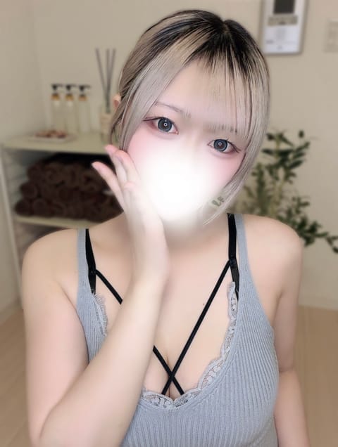 おはようございます🌼

本日【11:00~17:00】に出勤しています❣️

🈳今のところ全枠ご案内可能です
・90分/