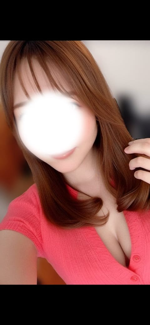 暑いね〜💙髪ちょっと明るくなってきたからまた染めに行くよ🤭来月はお勉強会してパワーアップします💪💪💪🔥技術磨いていくぞ〜