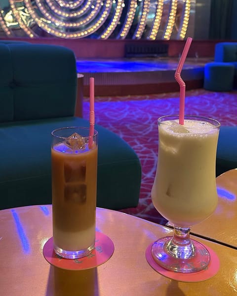 夜カフェでした🌙レトロな雰囲気💕