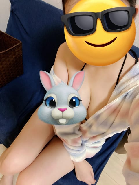 こんにちは♡
今日出勤です❤️
是非癒されに来てね