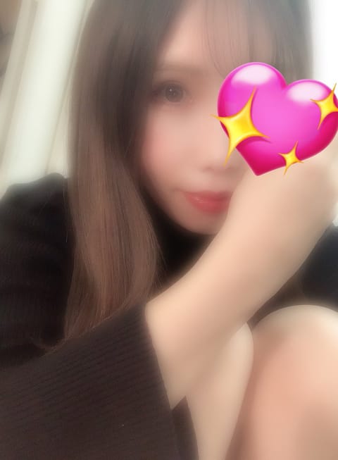 4/22.23出勤します！
お久しぶりな気がします🤍
あいにくの雨予報☔
わたし晴れ女だから晴れてください🥹
すでにご予
