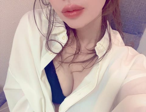 ☀︎ᴳᴼᴼᴰ ᴹᴼᴿᴺᴵᴺᴳ☀︎

花粉症で鼻脱皮が始まった…😫