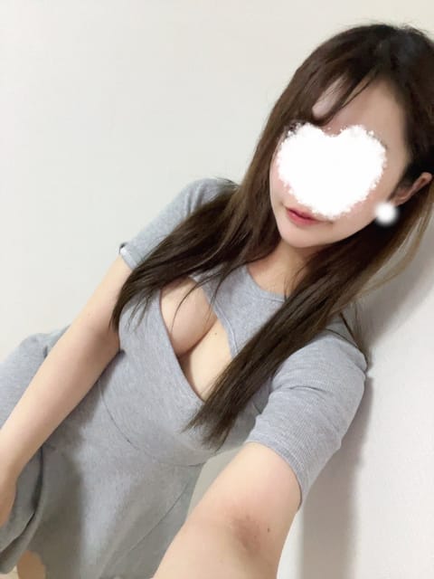 初日初めてのお兄様ありがとうございました💞沢山褒めてくれてありがとう🫶

27:00までまだまだ静岡ルームにて🙋‍♀️