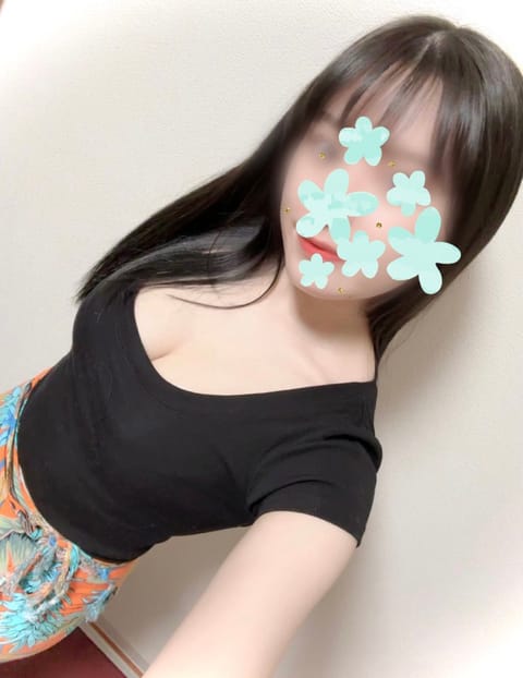 おはようございます🫶🏻🤍  -

今日お天気よくて日向ぼっこ出来そう🔅

夜から空き枠あるのでお会いできる方お待ちしてお