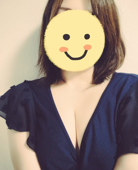 先日は本指名のお兄様方ありがとうございます☺️再度来ていただけるのは本当に嬉しいです！✨
本日10月24日はこのあと26