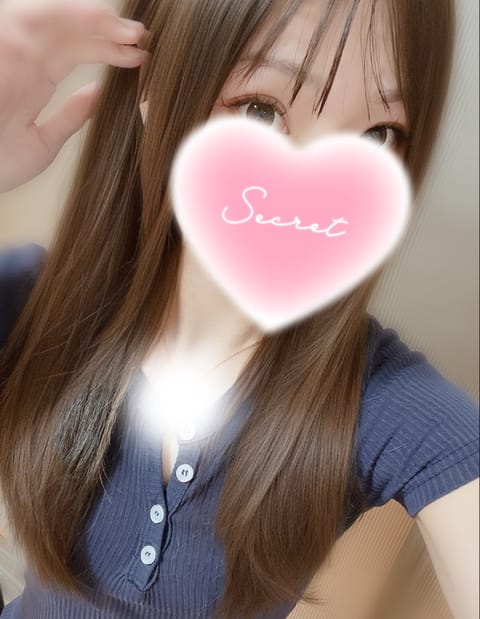 こんにちは

本日20時から出勤追加しました𖧷 ⁺. 
ご予約お待ちしております💌