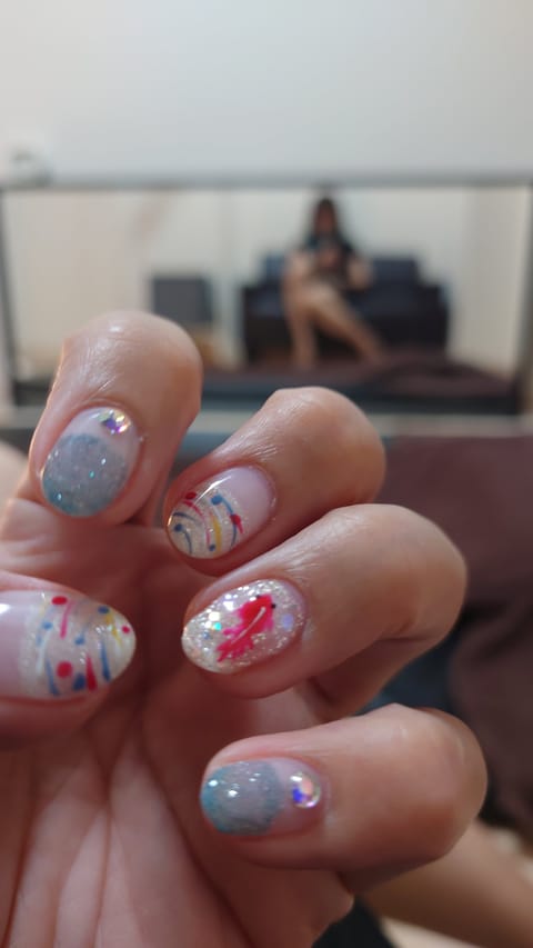 お疲れさまです✨
今日は秋葉原にいます🥰
蒸し暑いですねぇ💧

来週は(月)(木)(土)で出勤予定ですが、
今月は週ニく