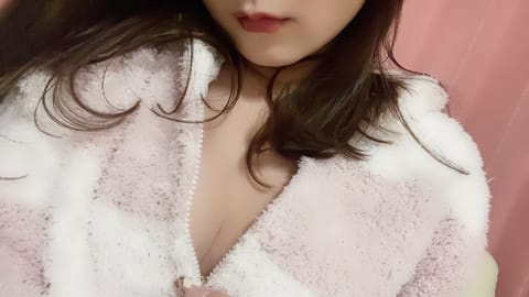 こんばんわ、ふうかです🌙

出勤しました〜☺️

事前にご予約してくれたお兄様、
ありがとうございます💖

今日も沢山癒