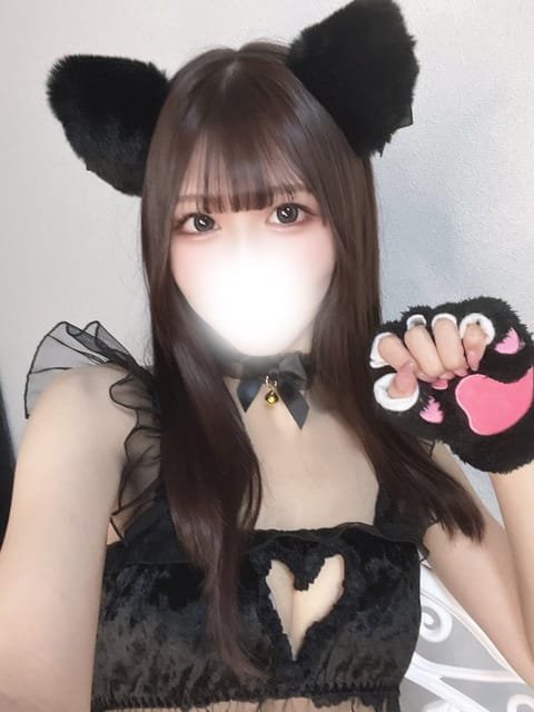 黒猫のひまりちゃん🐈‍⬛🤍

気になってくれてるお兄さんっ！！🐱

後悔させないよー！！いっぱい癒すから会いに来てくれる