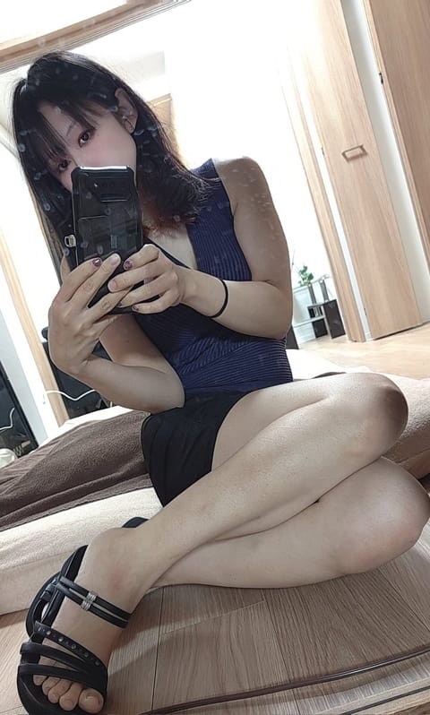 八王子でメンズエステしている木崎えいみです！凍結されてしまったので作り直しました💦
よければフォローお願いします·͜·
