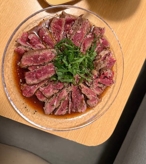 みんなゴールデンウィークなにしてる🥺
牛のたたき美味しくできた🫶🏻