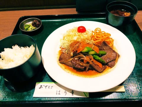 皆様ごきげんよう🫡💕ポカポカ陽気お出かけ日和ですね。

食欲の秋

ラーメンが大好きなのでフェスに行ってみたいです
大阪