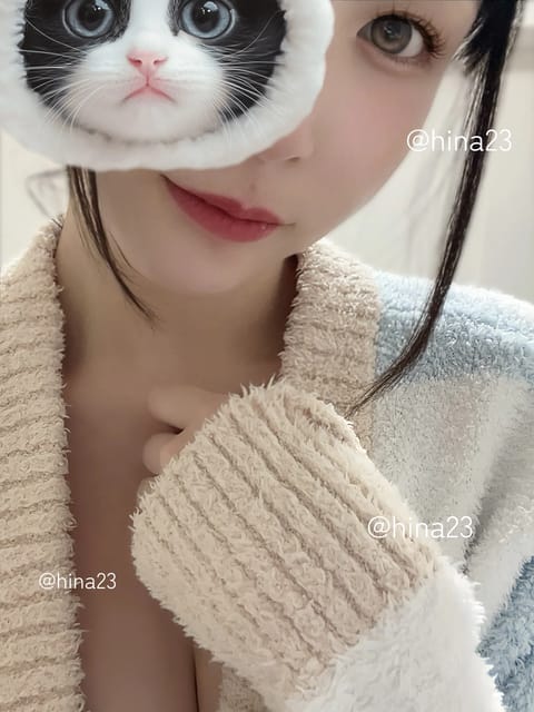 本日出勤です〜！！！
少しだけ顔公開…すぐ消すかもです！

ご予約お待ちしておりますね🐈‍⬛🤍