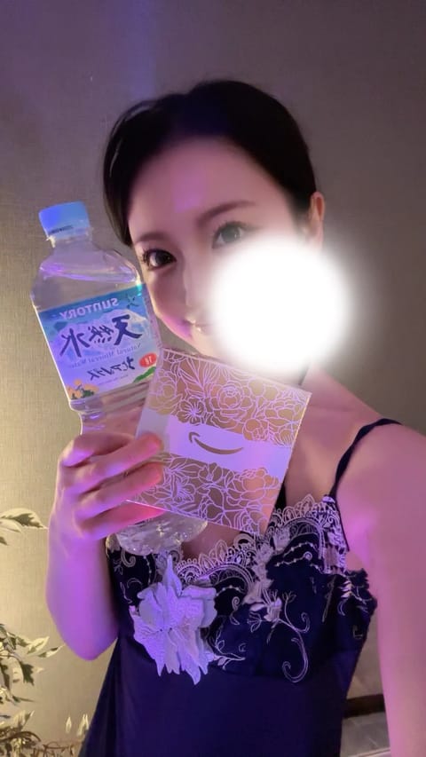 8月🐝⭐️
暑い中&お天気あまりすぐれない中
たくさん会いに来てくださってありがとう😭🫶💙
来月もお願いしますっ🎶😄
い