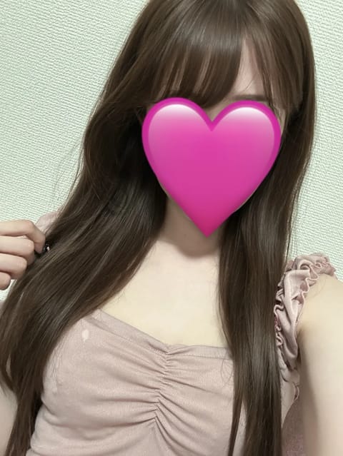 こんばんは！
本日も21:00〜5:00で出勤しております！
予約ありがとうございます😊💕
0:00〜空いてるのでいつで