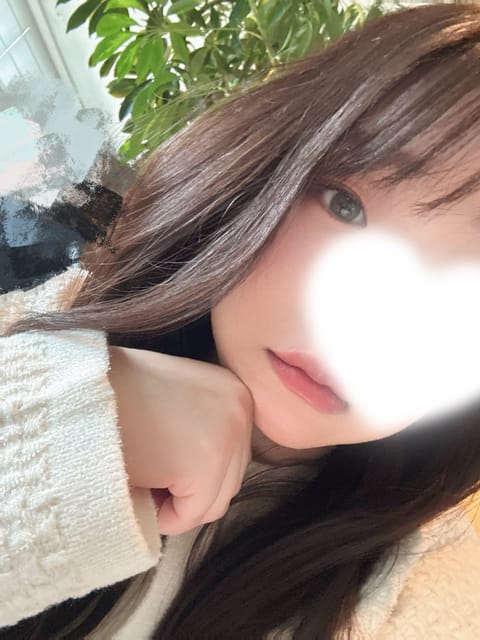 出勤します🫶
12:00-17:10 空いてます𐔌՞ ܸ.ˬ. ܸ՞𐦯

美容室でトリートメントしたので
髪の毛ちゅるち