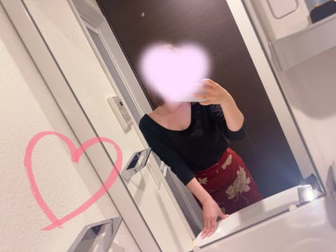( ¨̮ )ﾉ＜𝙶𝚘𝚘𝚍 𝙼𝚘𝚛𝚗𝚒𝚗𝚐☀️❣️

GW終わっちった、、🥺

あんのGWは、
正座で階段落ちてスネに大ア