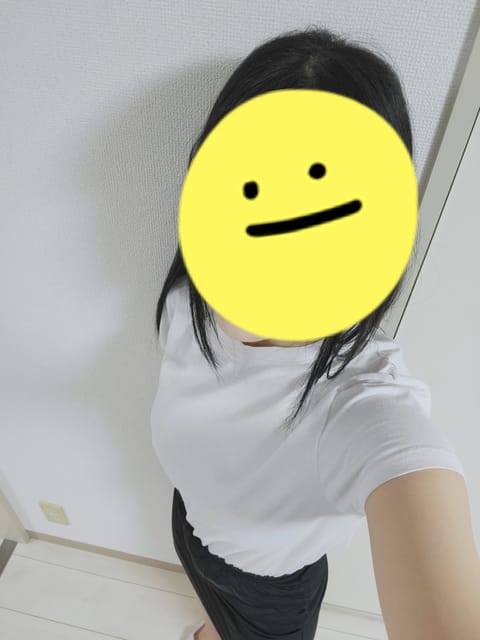 こんばんはー！

今日の5時まで出勤してます😊

ご予約お待ちしております(*^^*)