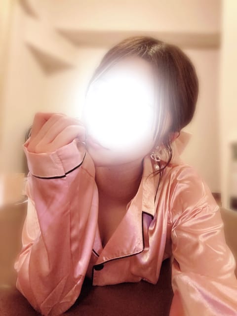 出勤します🧸

〜17:40🈵
18:00〜🉑

おなかすいた