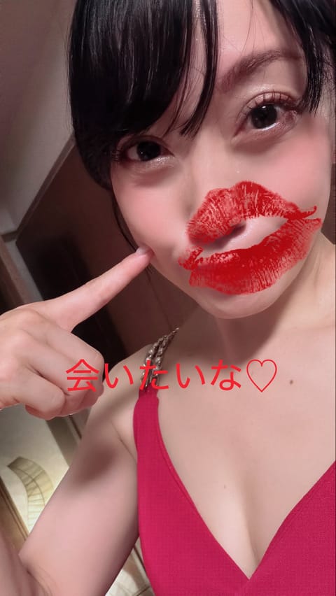 ぴょん🐰♡

朝すごくばたばたしててポストできなかった🥺
電車が遅れてて大変だったの🥺
みなさま真夜中の地震は大丈夫でし