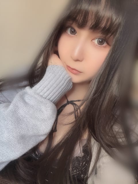 3/24(火)12:00-20:00

本日もおります⭐️

推し棚を整理したいなって
思ってたら
結論、棚を増やそうと