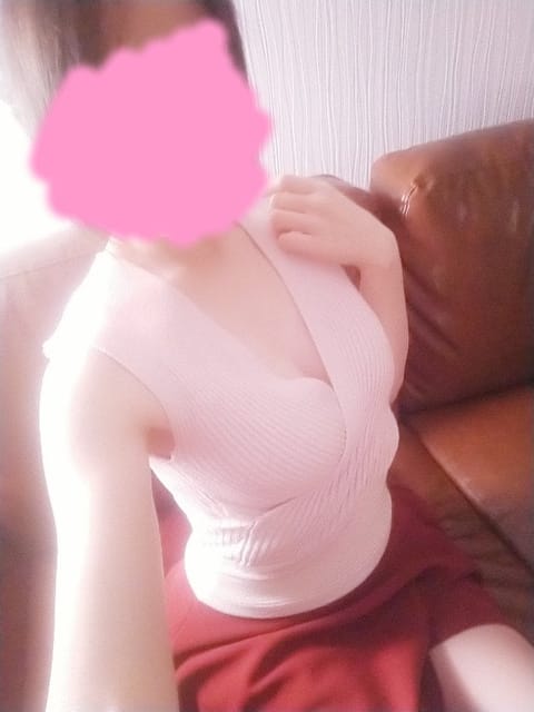 おはようございます😊
最近、お昼間はポカポカですね☺️🔆
本日もよろしくお願いします❤
桃井とたくさん密着ドバドバしまし