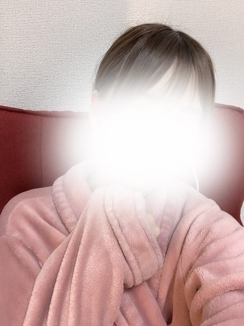出勤してます💨

本日11:00〜！

予約してくてたお兄さんありがとうございます🫣💗

最短のご案内は13:30〜
ご