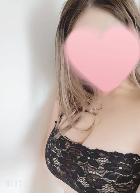転々とするのが嫌いな私ですが
結果的に転々としてしまい
申し訳ありません🙏🏻🥺 
本指さん限定で
他にもお伝えする事があ