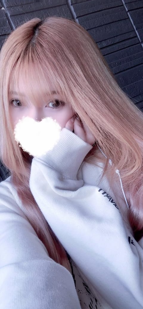 お仕事お疲れ様です💓
しっかりお昼食べて午後も頑張ってますか？👼

私も引き続き夜まで出勤してるので短い時間でもお待ちし