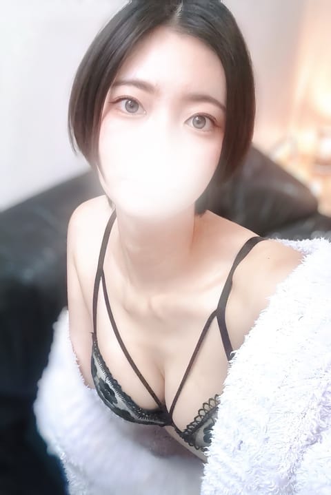 scrape_url:https://esthe-dulcis.com/images_staff/158/020101490028.jpg