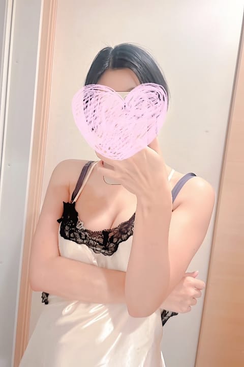 scrape_url:https://esthe-dulcis.com/images_staff/158/020401370616.jpg