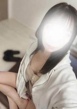 綾瀬ひな