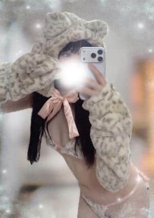 花坂ひなた
