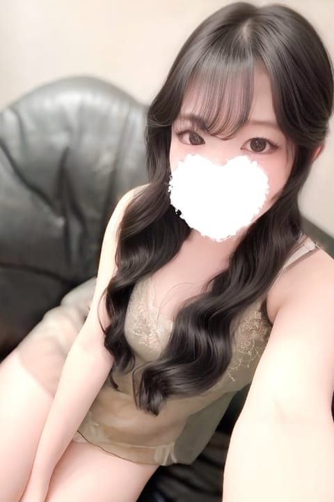 scrape_url:https://esthe-dulcis.com/images_staff/244/030718165114.jpeg