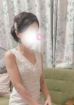 博多人妻さん セラピスト 椎名夫人
