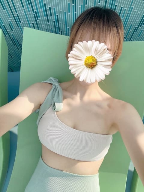 scrape_url:https://esthe-alice.net/images_staff/333/070418325382_16.jpeg